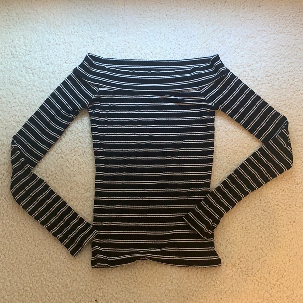 Off-the-shoulder striped shirt